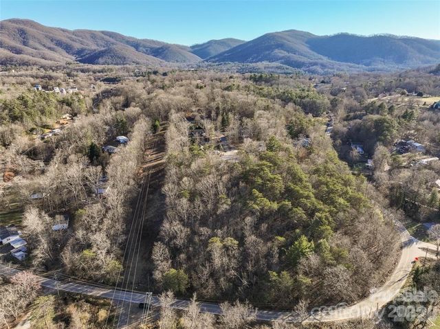 477 Rowland Road, Swannanoa, NC 28778