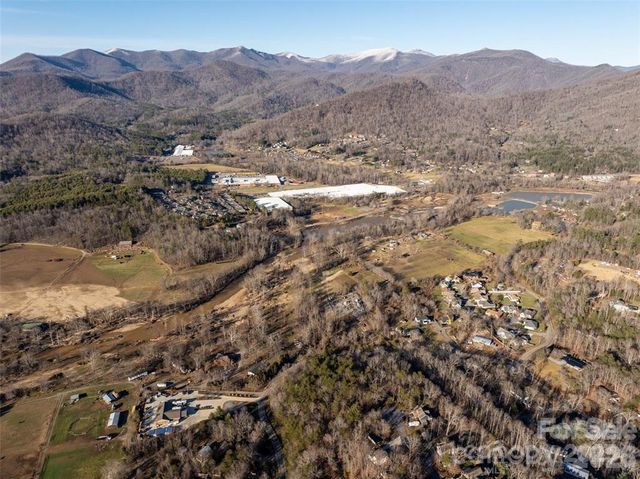 477 Rowland Road, Swannanoa, NC 28778