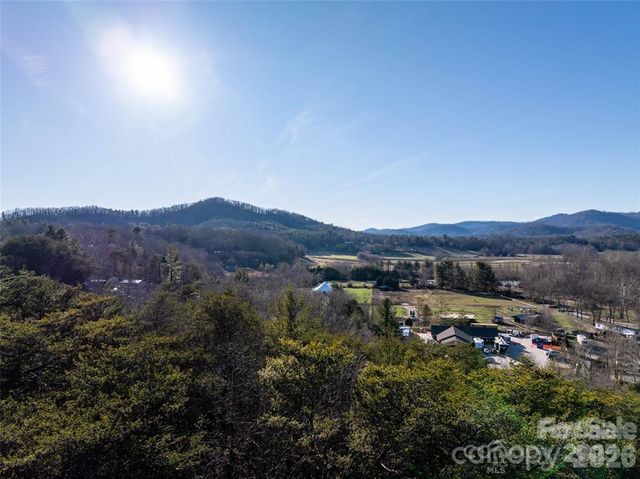 477 Rowland Road, Swannanoa, NC 28778