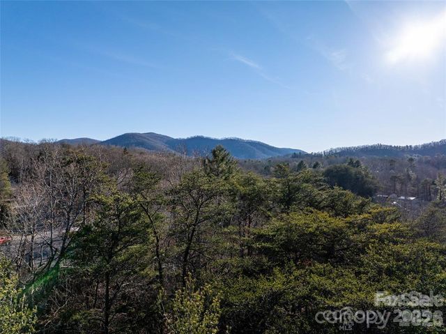 477 Rowland Road, Swannanoa, NC 28778