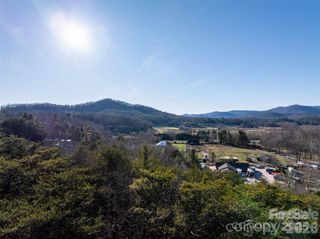 477 Rowland Road, Swannanoa, NC 28778
