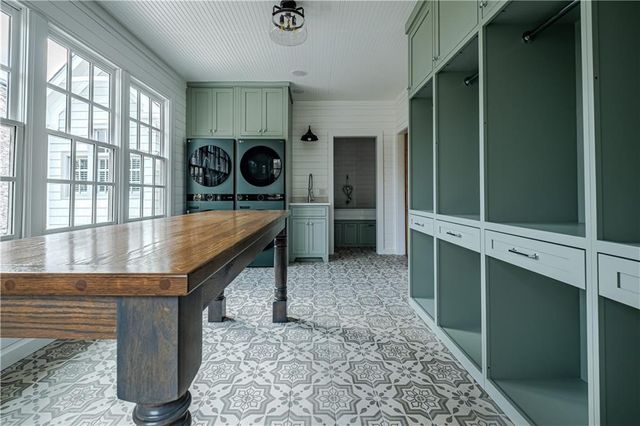 6756 Hedge Row Lane, Gainesville, GA 30506