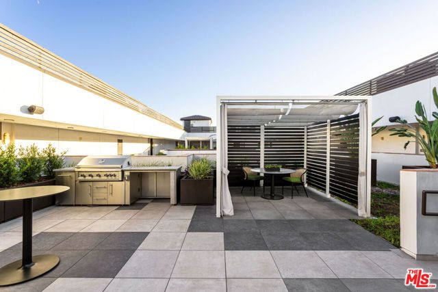 1333 S Orange Grove Avenue PH505, Los Angeles, CA 90019