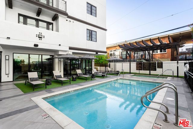 1333 S Orange Grove Avenue PH505, Los Angeles, CA 90019