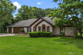 8495 Highmount Drive, Springboro, OH 45066