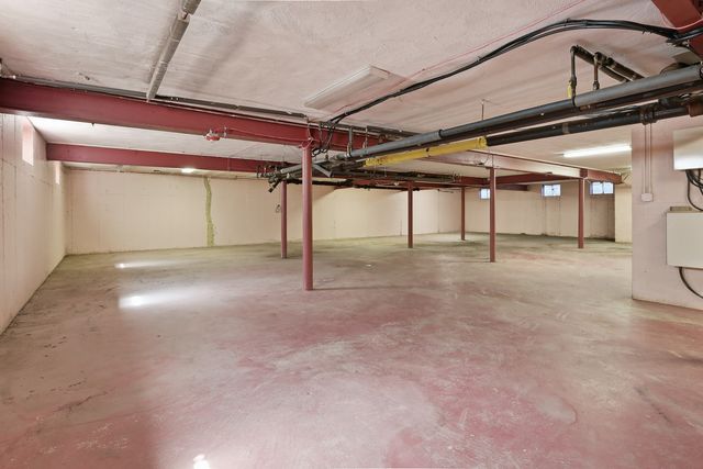 750 Dempster Street CG4, Mount Prospect, IL 60056