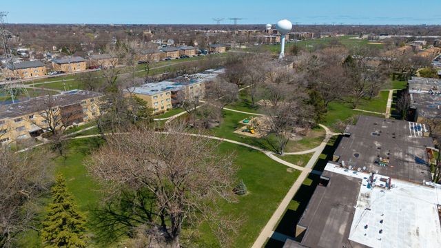 750 Dempster Street CG4, Mount Prospect, IL 60056