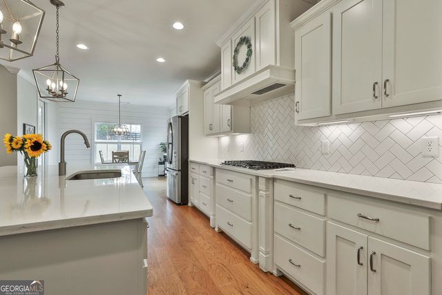 153 N Cove Drive, Newnan, GA 30263