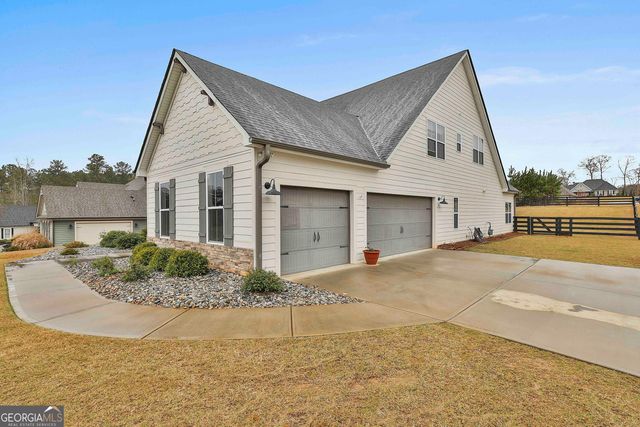 153 N Cove Drive, Newnan, GA 30263