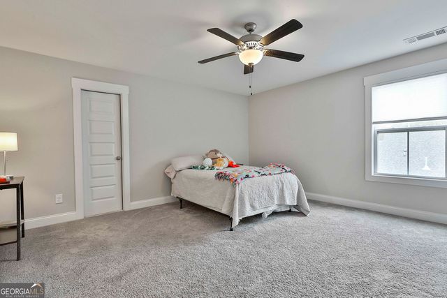 153 N Cove Drive, Newnan, GA 30263