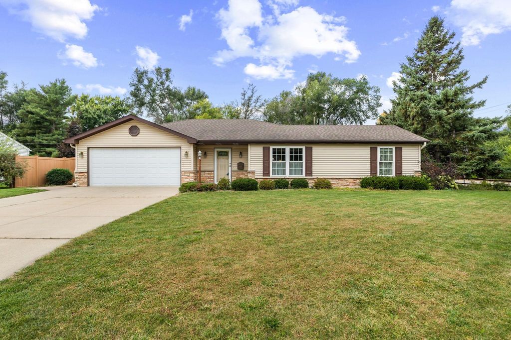 8600 11th Avenue S, Bloomington, MN 55420