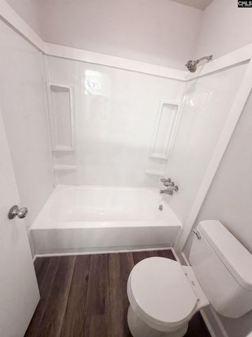 108 W Lake Drive, Lexington, SC 29073