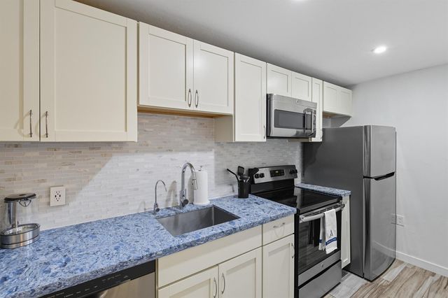 1145 NE 17th Way 1-2, Fort Lauderdale, FL 33304