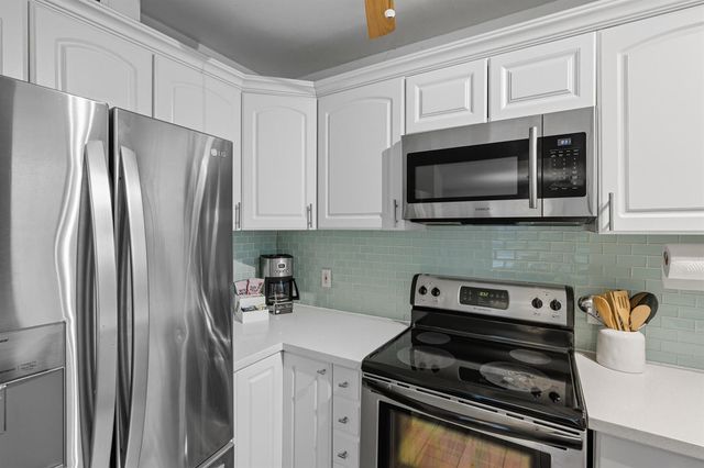 1145 NE 17th Way 1-2, Fort Lauderdale, FL 33304