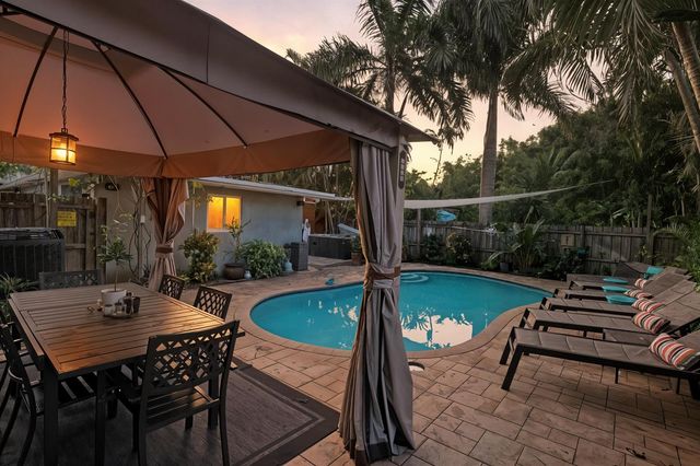 1145 NE 17th Way 1-2, Fort Lauderdale, FL 33304