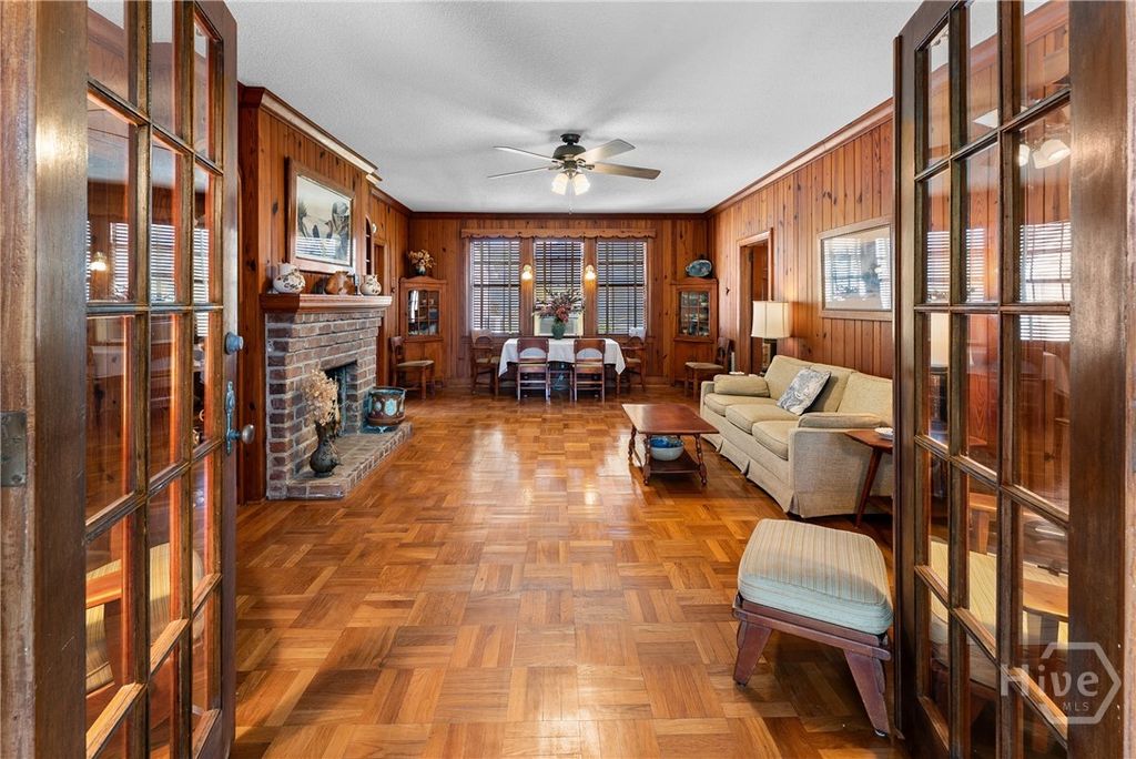 Image 7 of property listing at 14 18th Place, Tybee Island, GA 31328