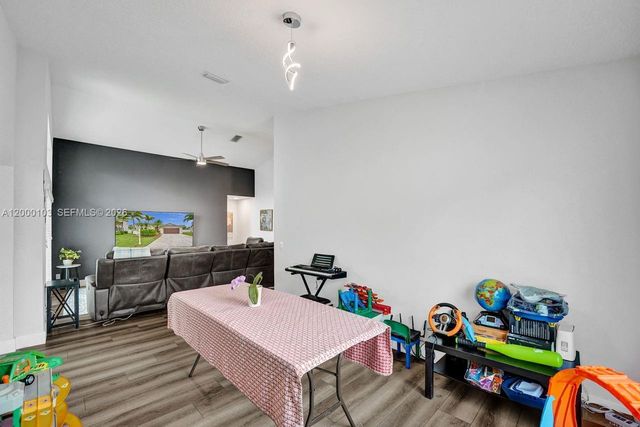 1063 Cedar Falls Dr 1063, Weston, FL 33327