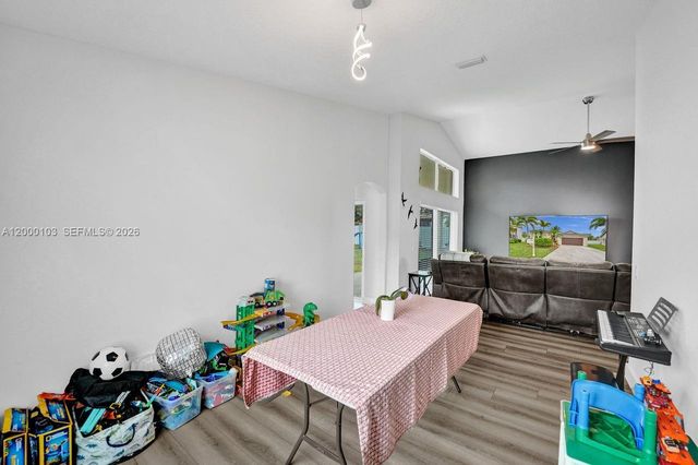 1063 Cedar Falls Dr 1063, Weston, FL 33327