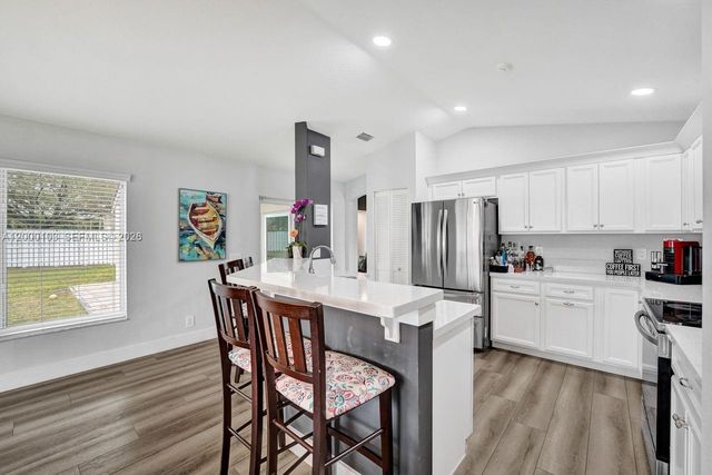 1063 Cedar Falls Dr 1063, Weston, FL 33327