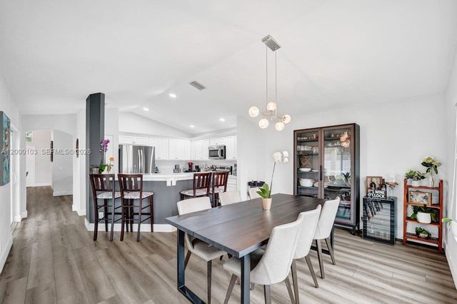 1063 Cedar Falls Dr 1063, Weston, FL 33327