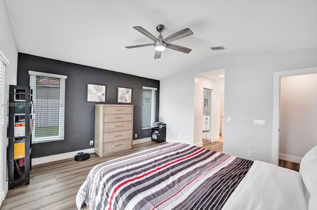 1063 Cedar Falls Dr 1063, Weston, FL 33327