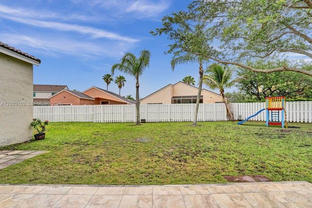 1063 Cedar Falls Dr 1063, Weston, FL 33327