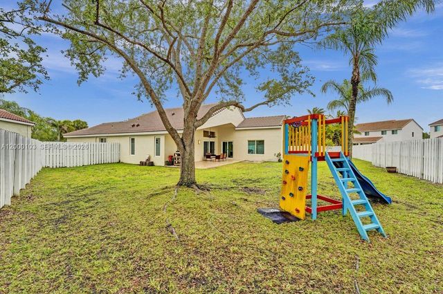 1063 Cedar Falls Dr 1063, Weston, FL 33327