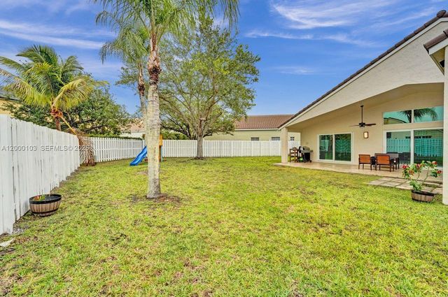 1063 Cedar Falls Dr 1063, Weston, FL 33327