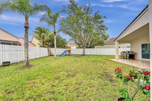 1063 Cedar Falls Dr 1063, Weston, FL 33327