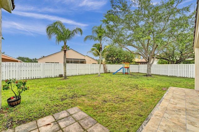 1063 Cedar Falls Dr 1063, Weston, FL 33327