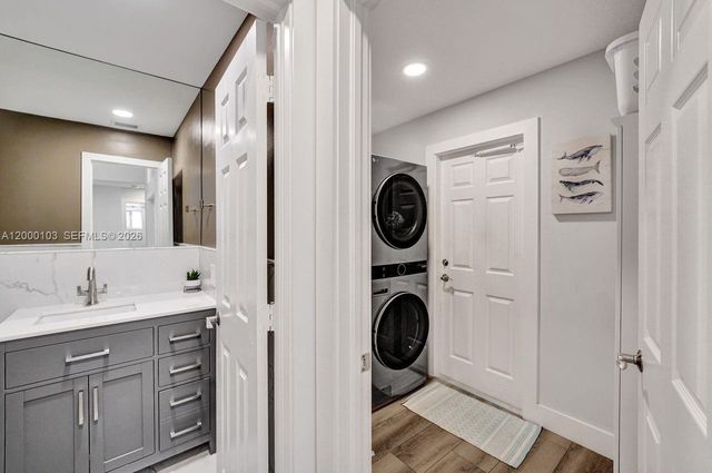 1063 Cedar Falls Dr 1063, Weston, FL 33327