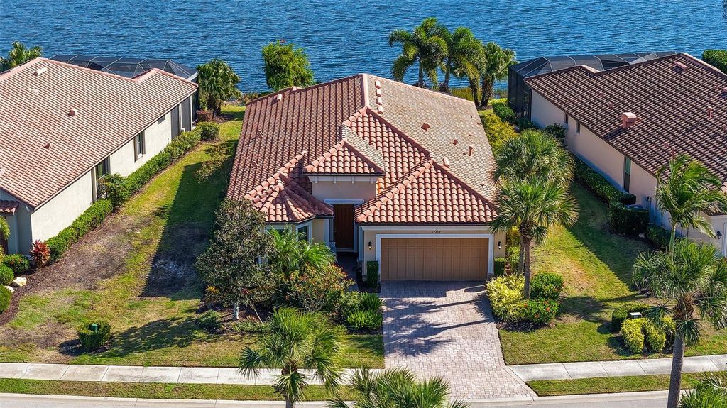 Image 5 of property listing at 12759 DEL CORSO LOOP, Bradenton, FL 34211