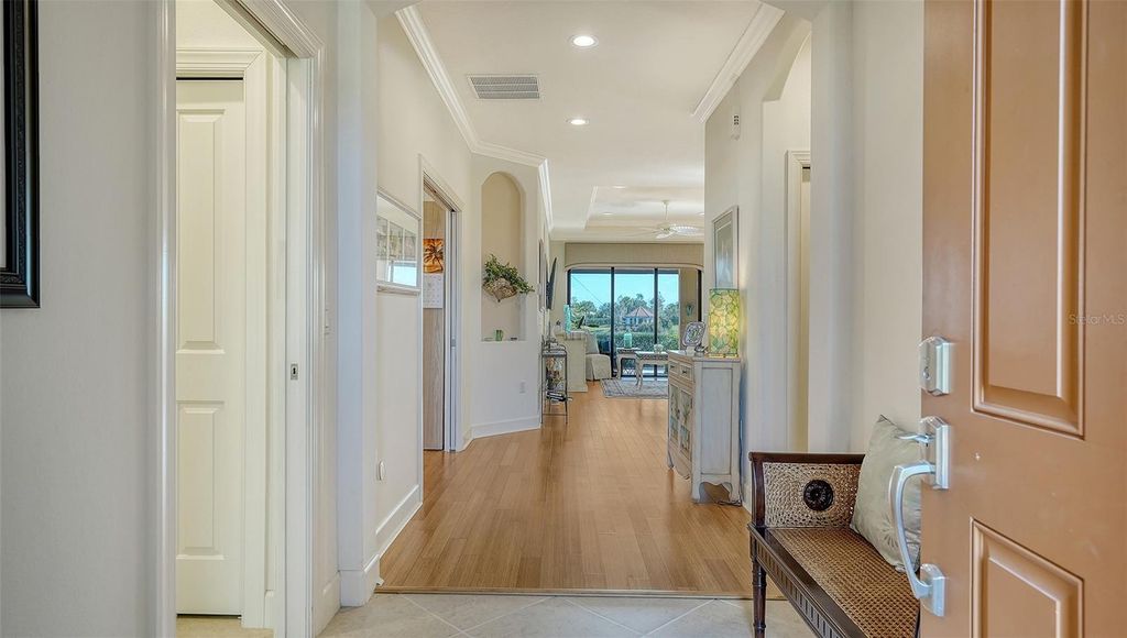 Image 9 of property listing at 12759 DEL CORSO LOOP, Bradenton, FL 34211