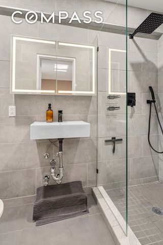 7910 34th Ave Apt 2J, New York City, NY 11372