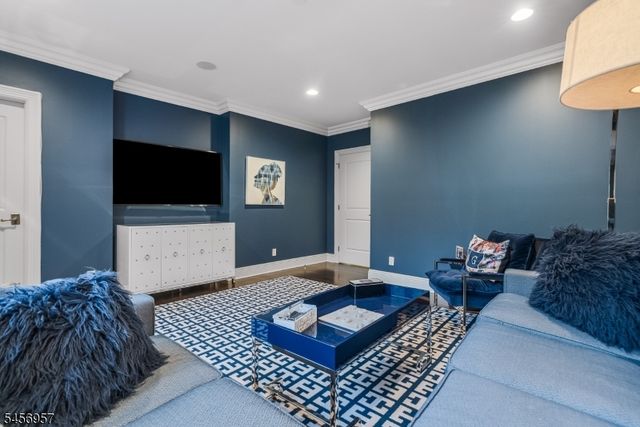 2 Hobson Drive, Livingston Twp., NJ 07039