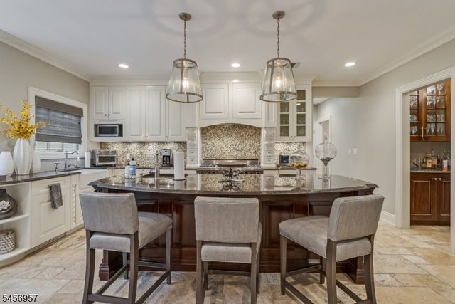 2 Hobson Drive, Livingston Twp., NJ 07039