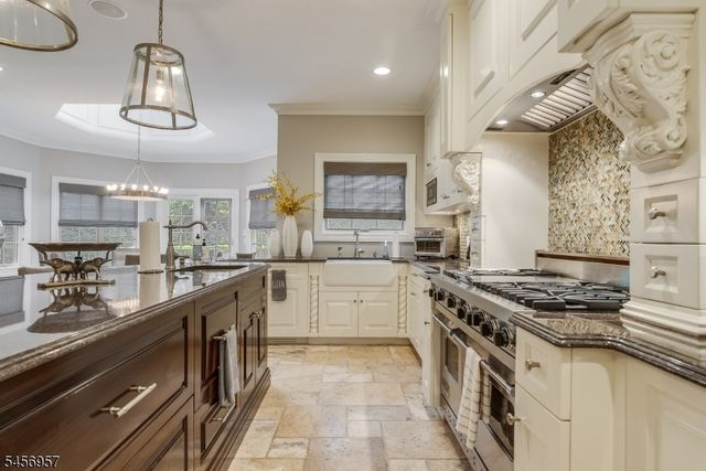 2 Hobson Drive, Livingston Twp., NJ 07039