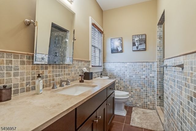 2 Hobson Drive, Livingston Twp., NJ 07039