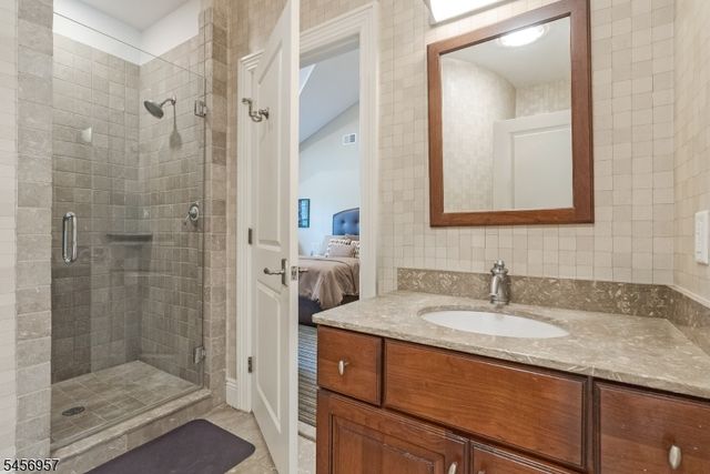 2 Hobson Drive, Livingston Twp., NJ 07039