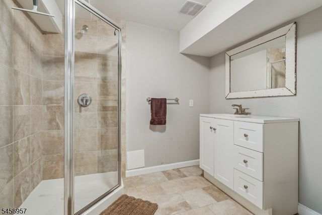 2 Hobson Drive, Livingston Twp., NJ 07039