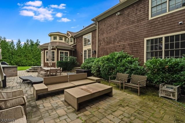 2 Hobson Drive, Livingston Twp., NJ 07039