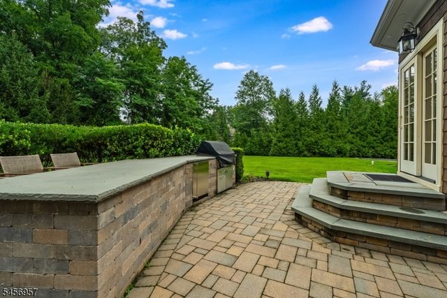 2 Hobson Drive, Livingston Twp., NJ 07039