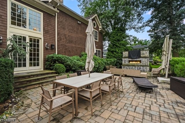 2 Hobson Drive, Livingston Twp., NJ 07039
