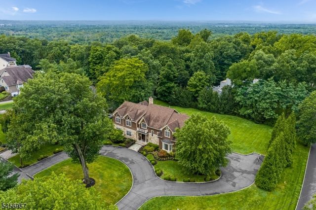2 Hobson Drive, Livingston Twp., NJ 07039