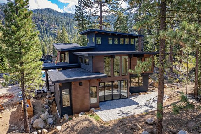 225 Smiley Court, Olympic Valley, CA 96146