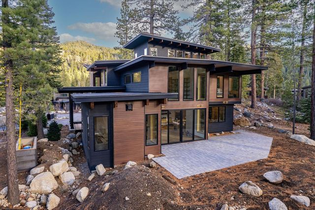 225 Smiley Court, Olympic Valley, CA 96146