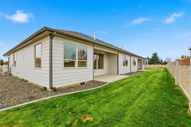 1109 - 22 N Country Club Dr, Deer Park, WA 99006