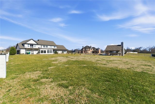 10878 Millstead Lane, Bentonville, AR 72712