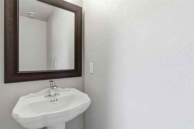 10878 Millstead Lane, Bentonville, AR 72712