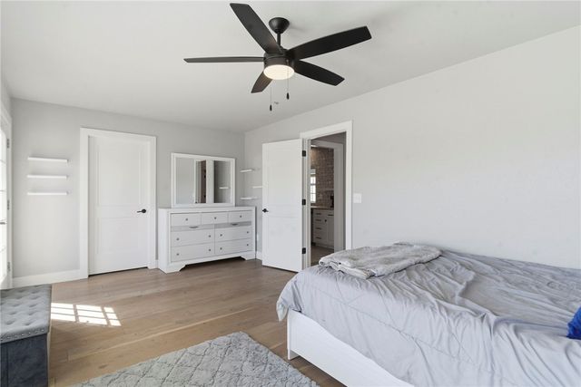 10878 Millstead Lane, Bentonville, AR 72712